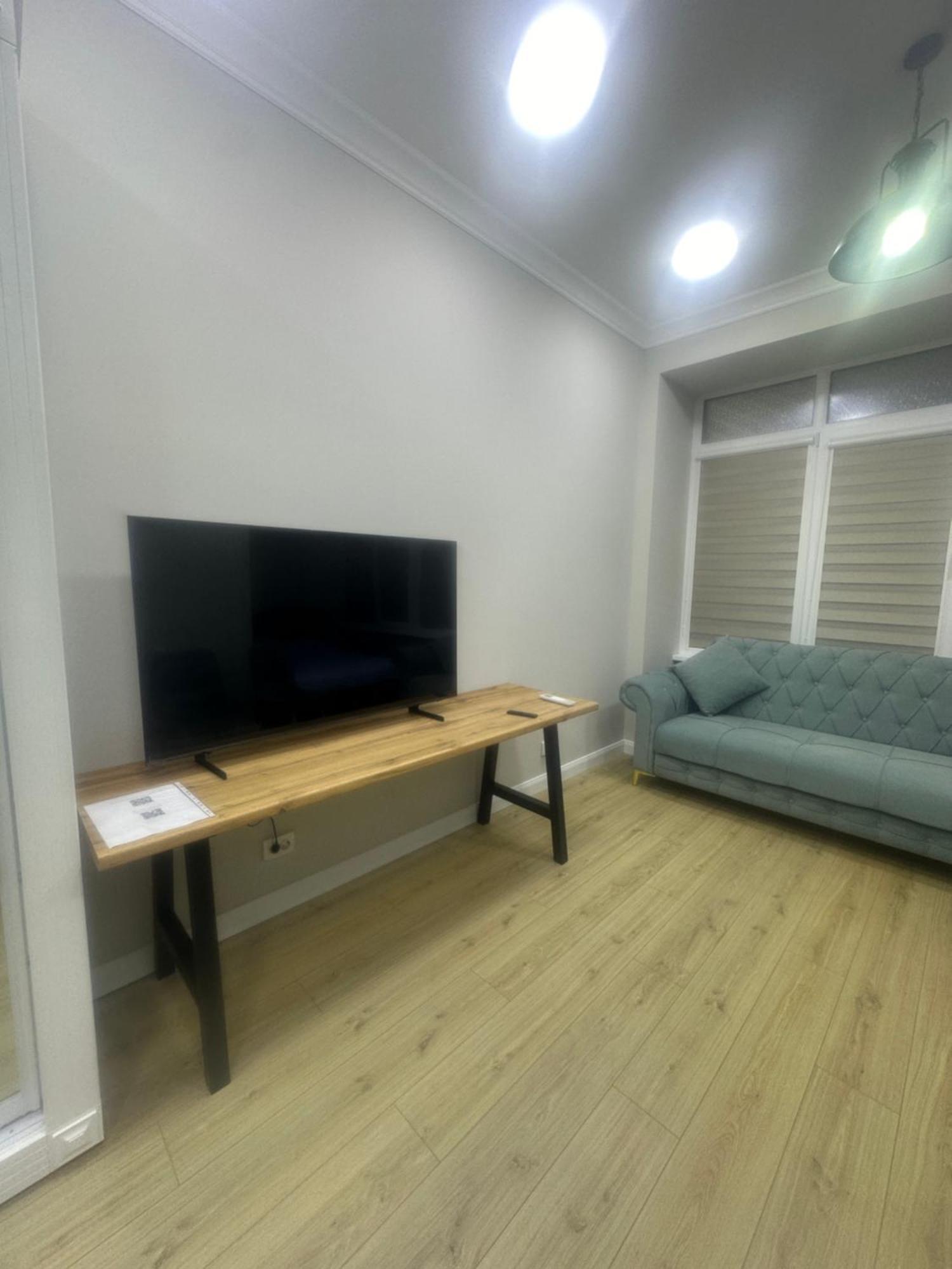 Comfortable Apartment In Central Of Almaty Exterior photo